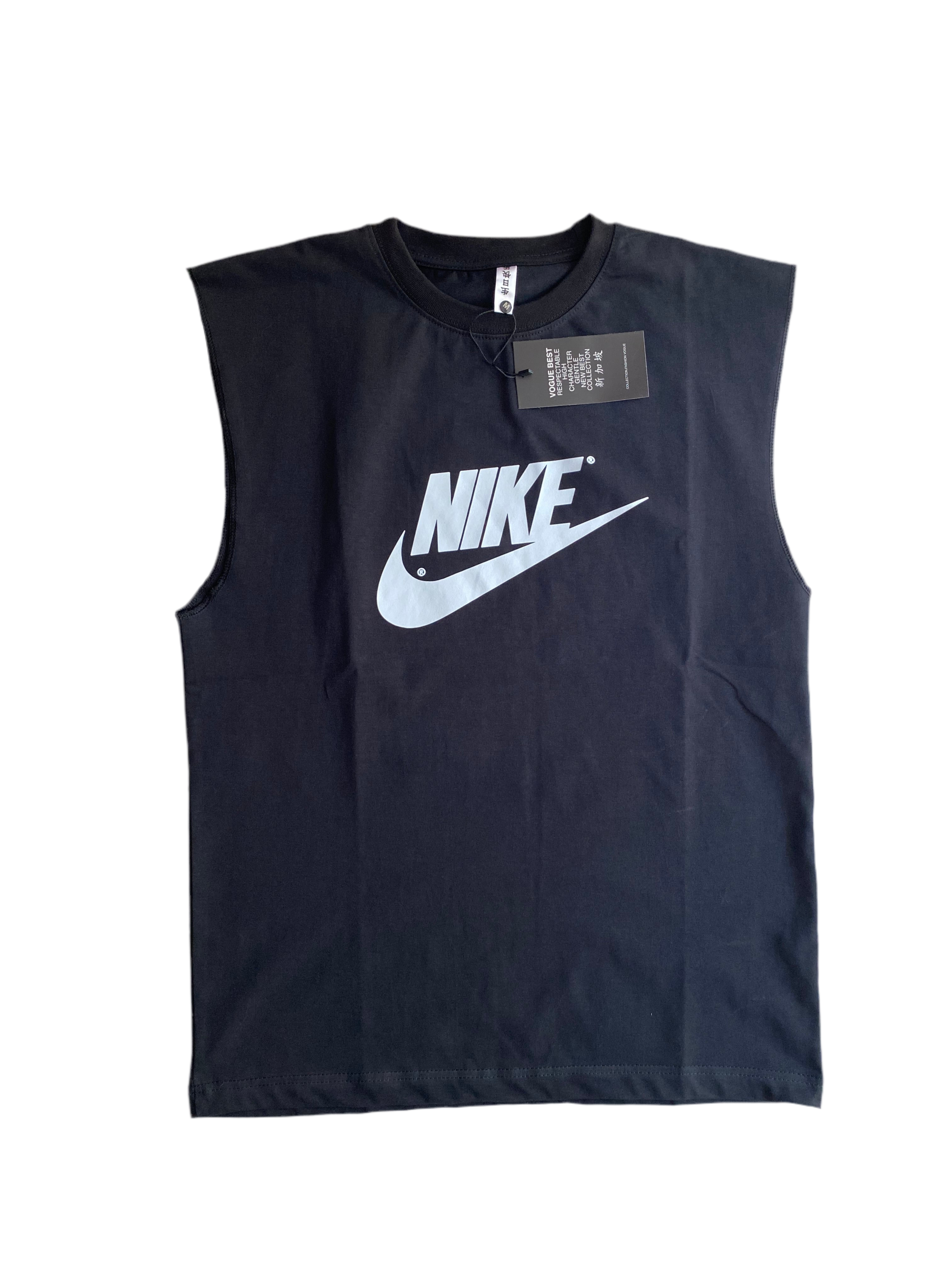 Sleeveless T-shirt