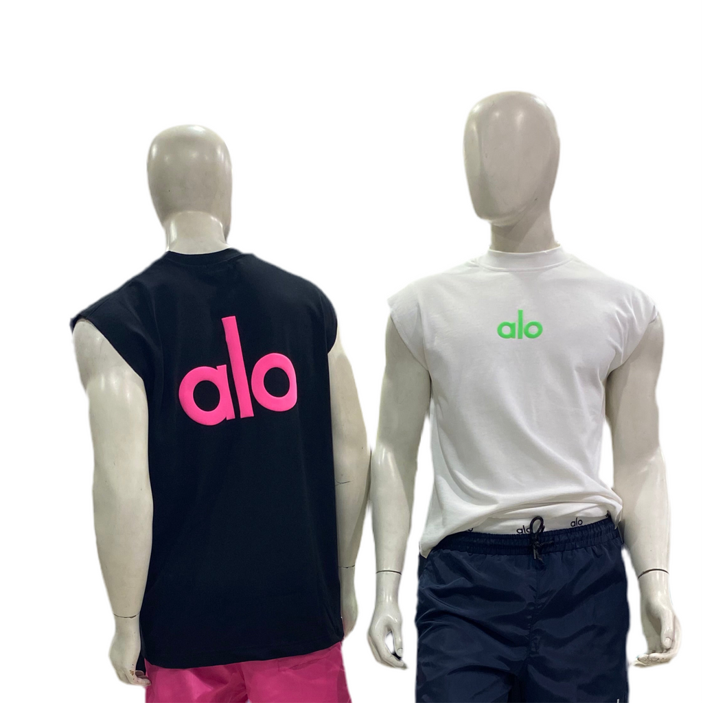 Sleeveless T-shirt