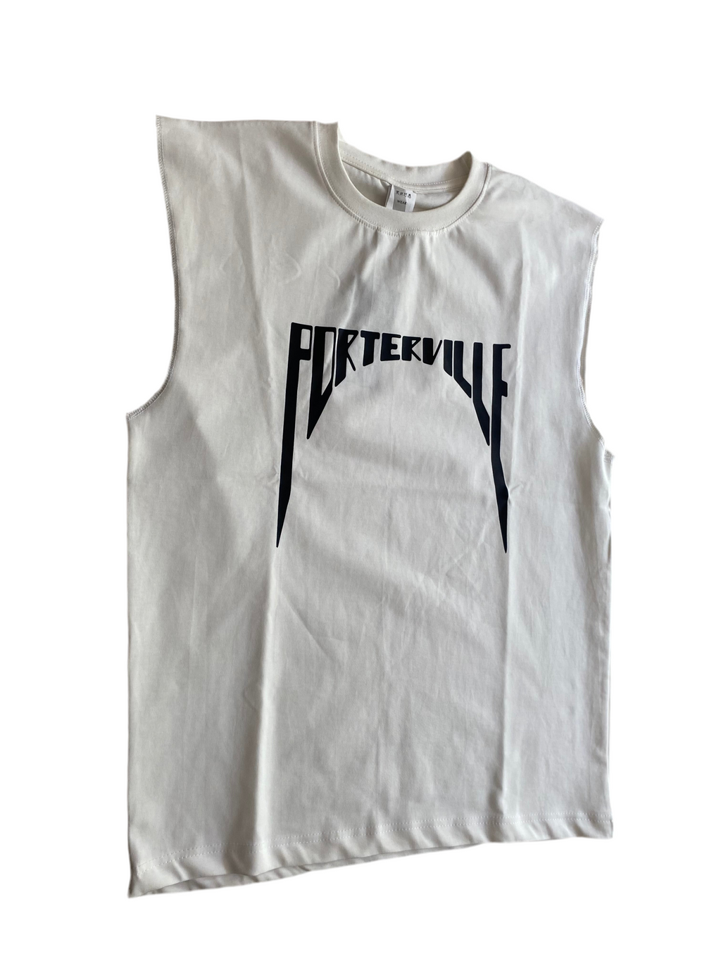 Sleeveless T-shirt