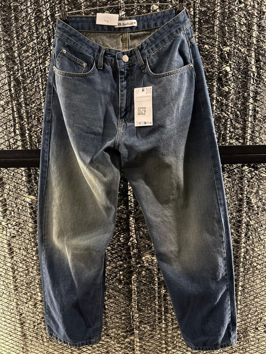Super baggy denim
