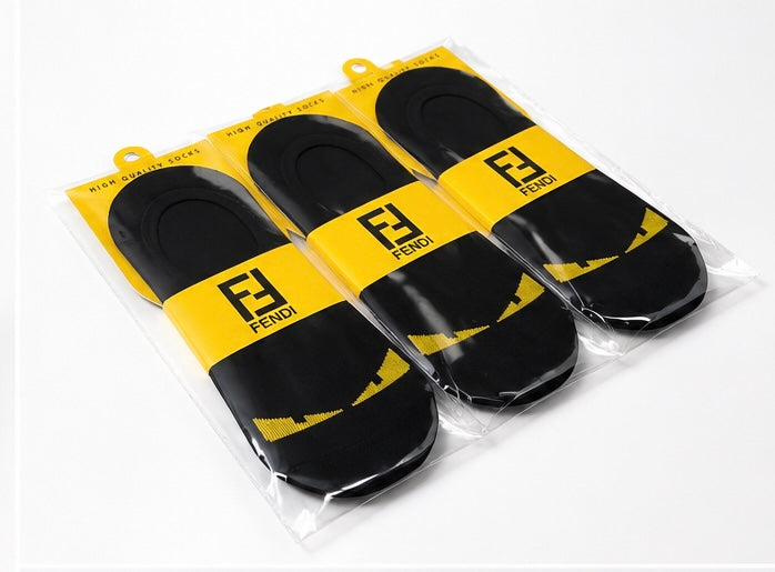 3 Invisible socks